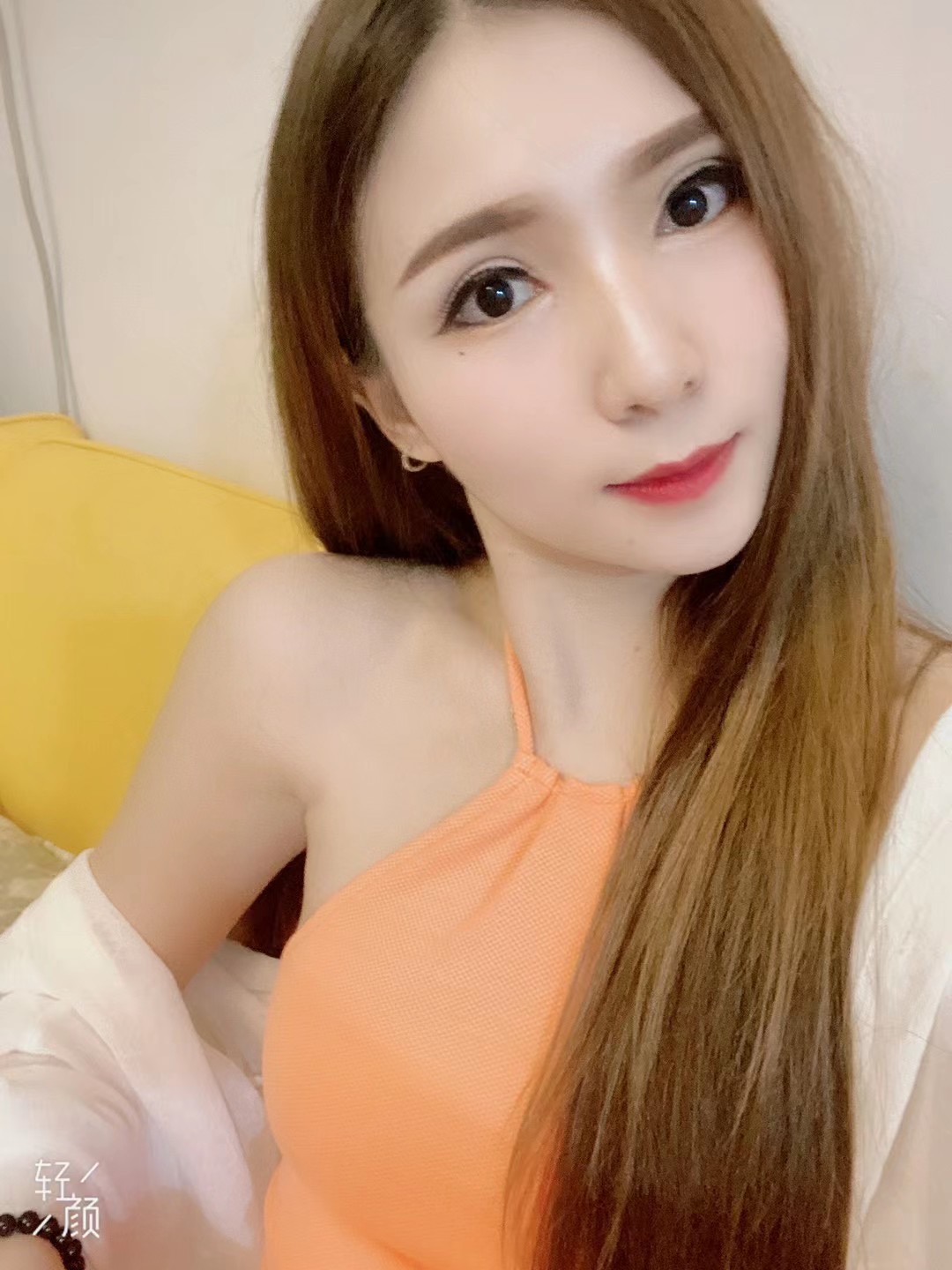 良家感十足的凤儿